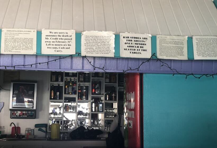 هتل Keegan's Beachside