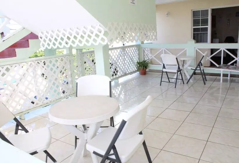 هتل Relax Inn Grenada West Indies