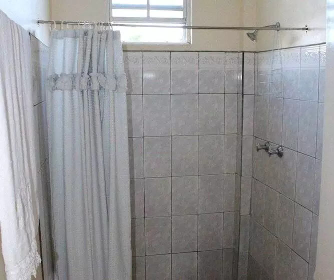 هتل Relax Inn Grenada West Indies