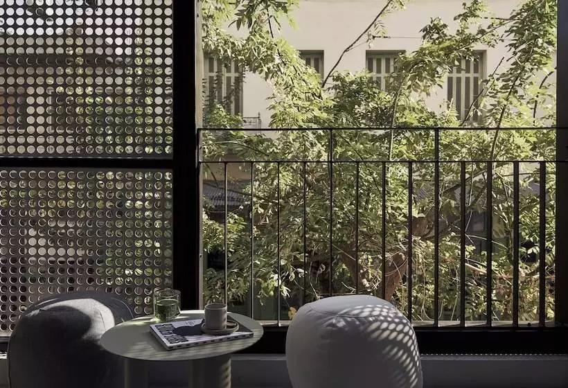 ホテル The Newel Metaxourgeio