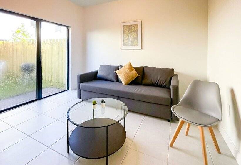 ペンション Glamorous 4br New & Modern Near Fl Keys