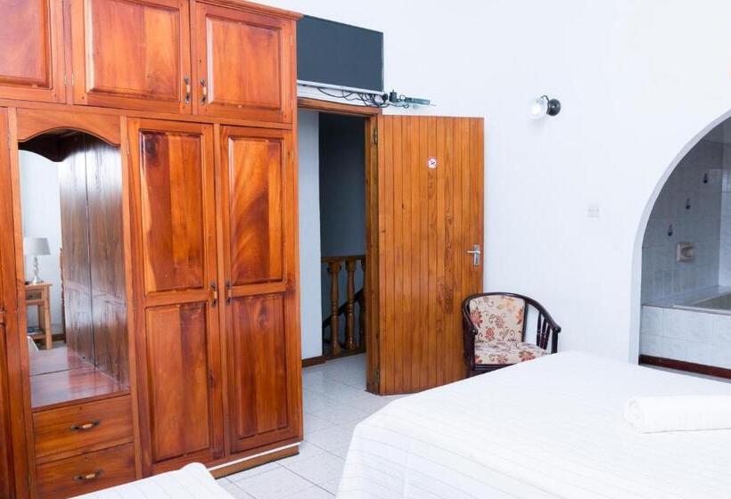 پانسیون Le Manglier