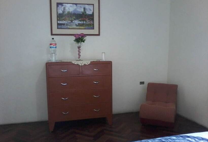 Royal Sweet Dreams Airport B&b