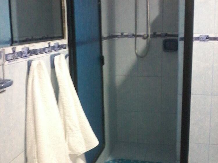 Royal Sweet Dreams Airport B&b