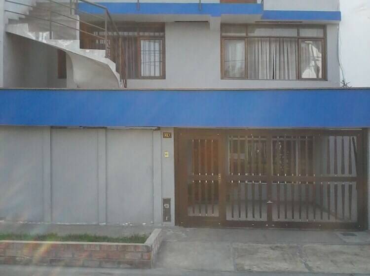 Royal Sweet Dreams Airport B&b