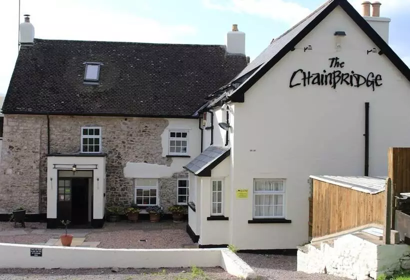 The Chainbridge Inn