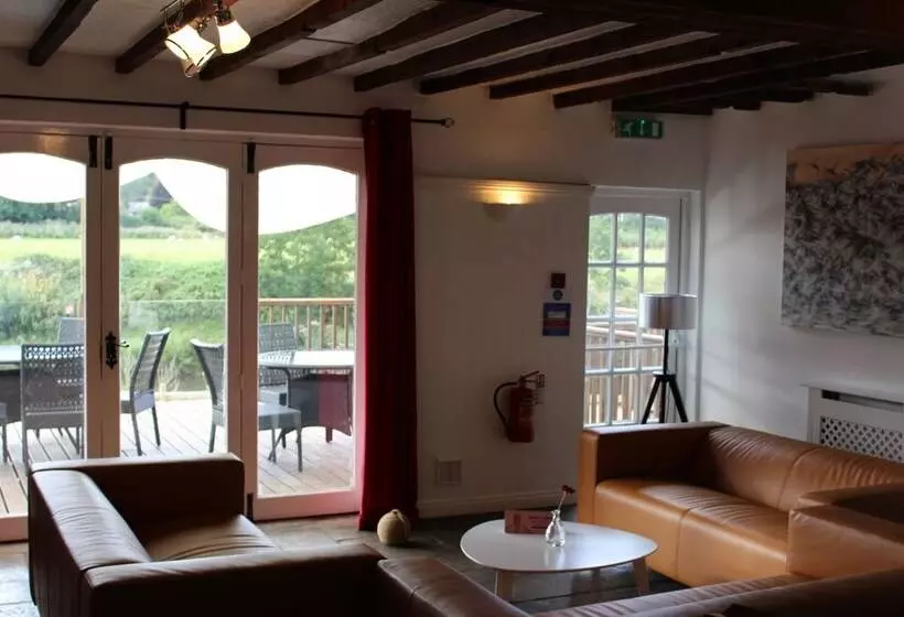 The Chainbridge Inn