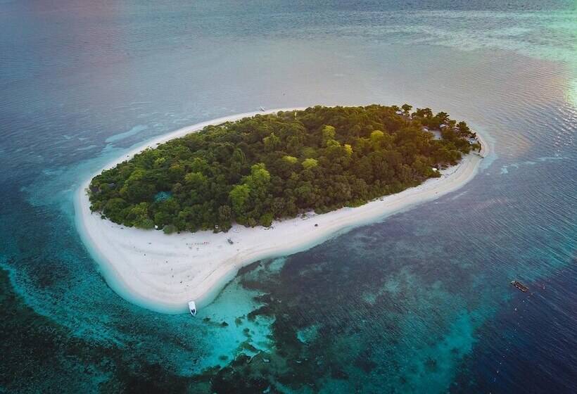 Hotel Nouveau Resort