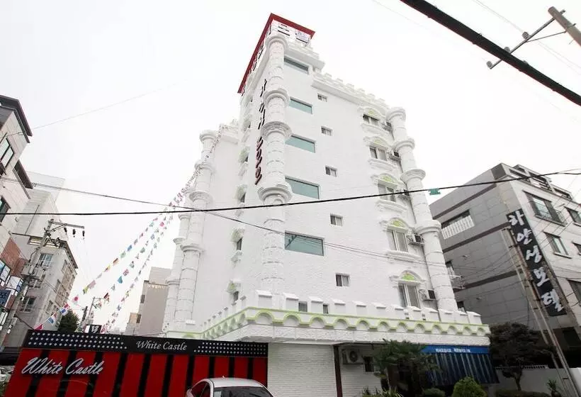 مُتل Ulsan Sinjeongdong Hayanseong