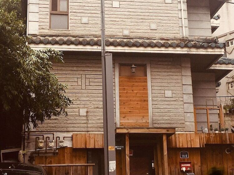 Пансион Chagall House