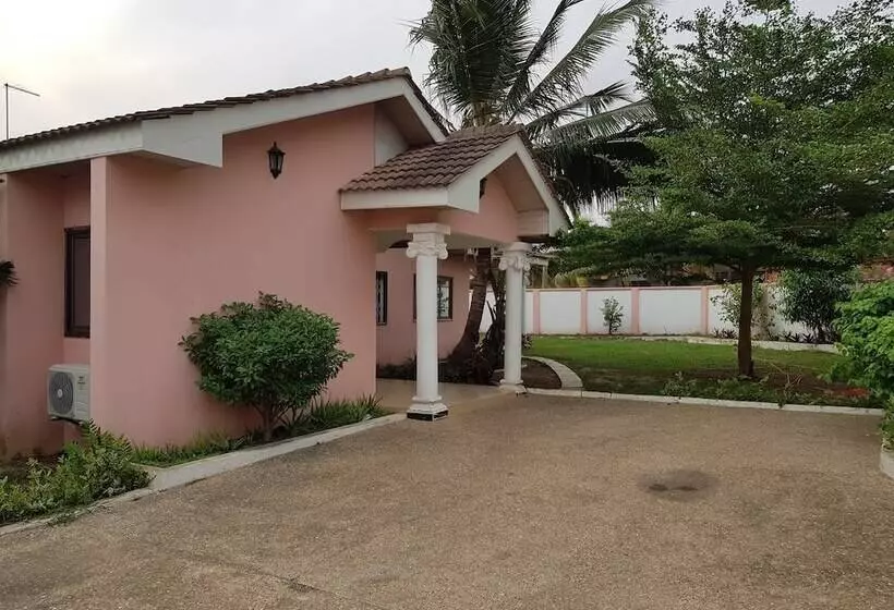 پانسیون Jbk Hostels Adjirinaganor