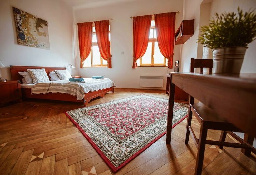 בית מלון כפרי Stein Elbogen