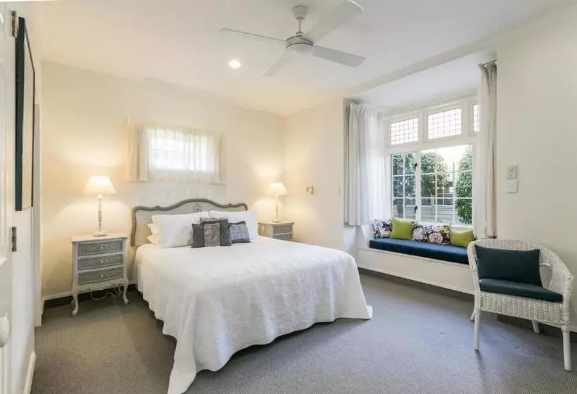 119 On Georges Bed And Breakfast