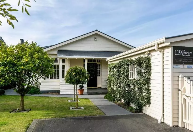 119 On Georges Bed And Breakfast