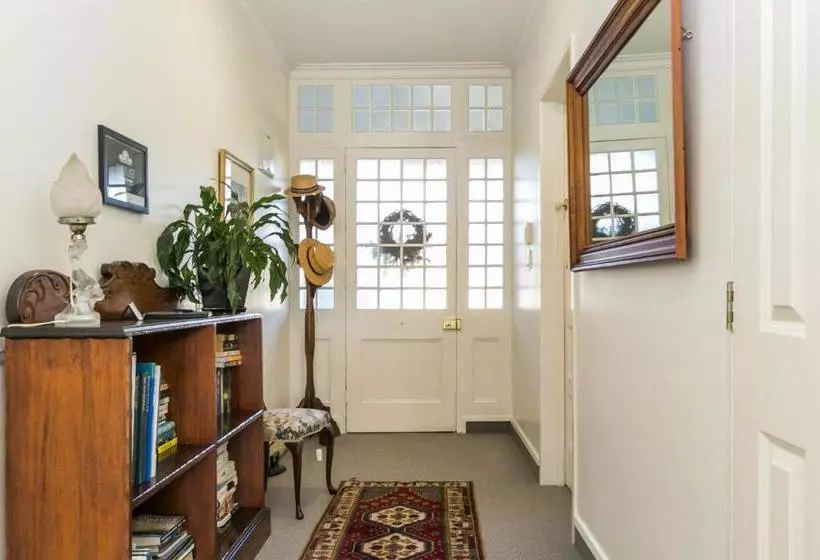 119 On Georges Bed And Breakfast