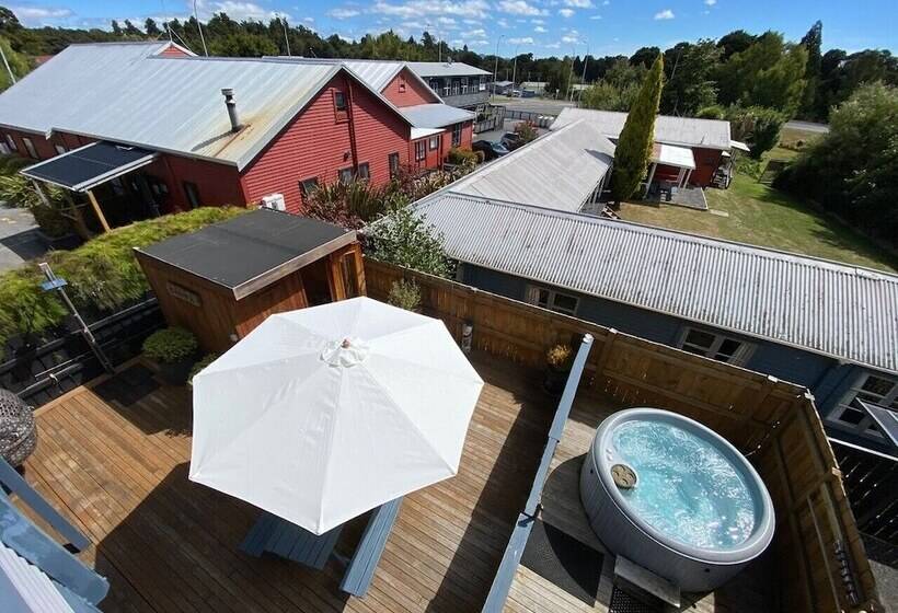 فندق صغير Lknz Lodge & Cafe