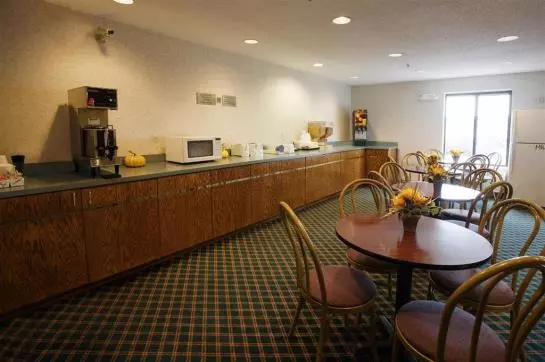 Отель Americas Best Value Inn Franklin Spring Hill
