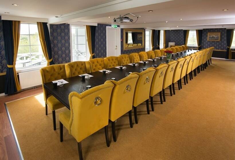 Отель Arendal Herregaard Spa & Resort