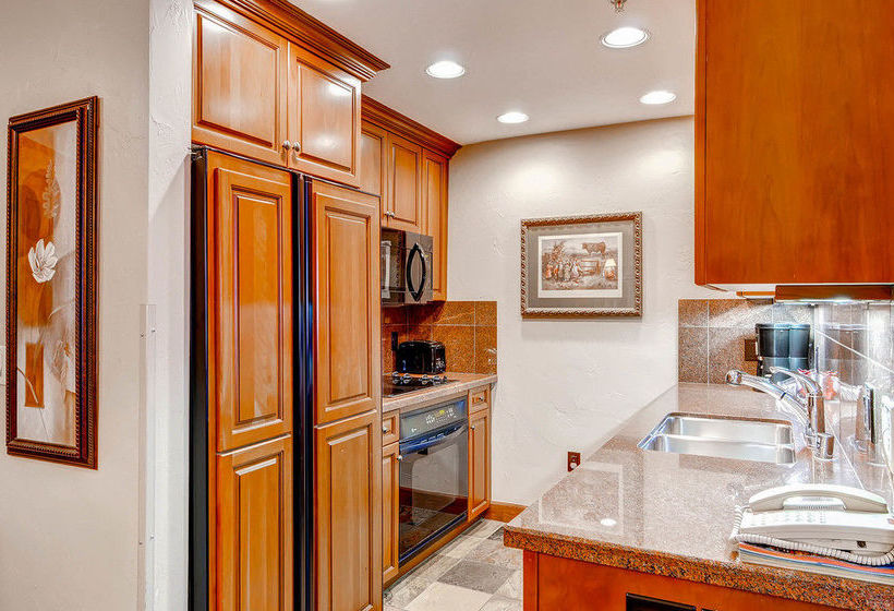 Copper One At Center Village By Copper Mountain Lodging