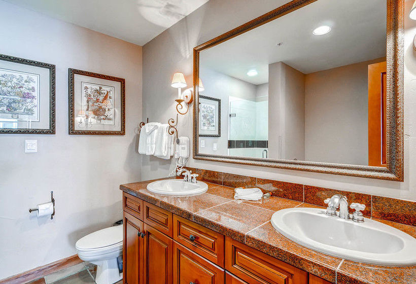 Copper One At Center Village By Copper Mountain Lodging