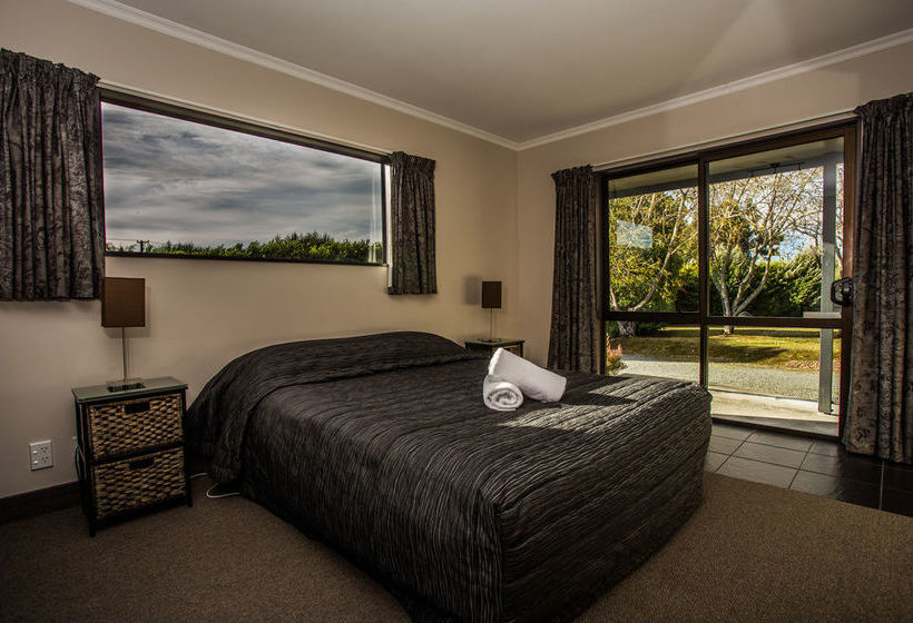 호텔 Fiordland Great Views Holiday Park