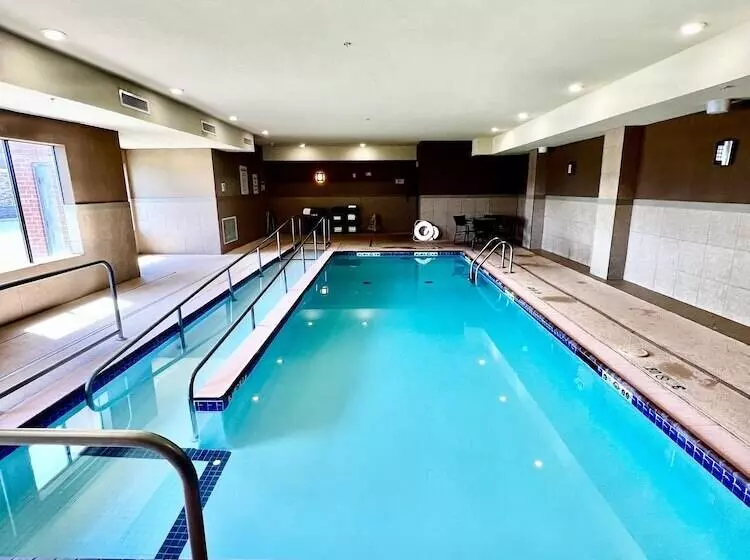 ホテル Holiday Inn Express Alva, An Ihg