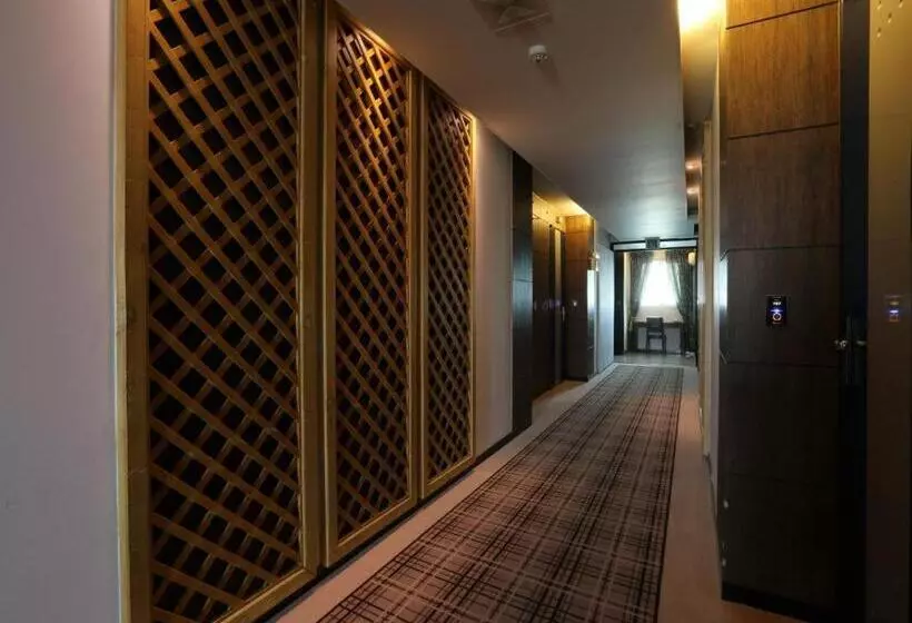 Metro Tourist Hotel Cheonan