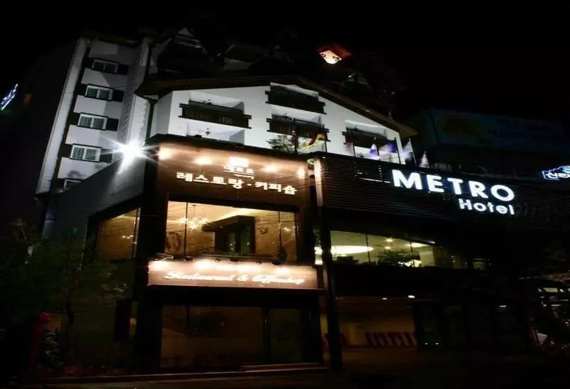 Metro Tourist Hotel Cheonan