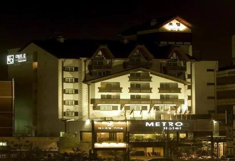 Metro Tourist Hotel Cheonan