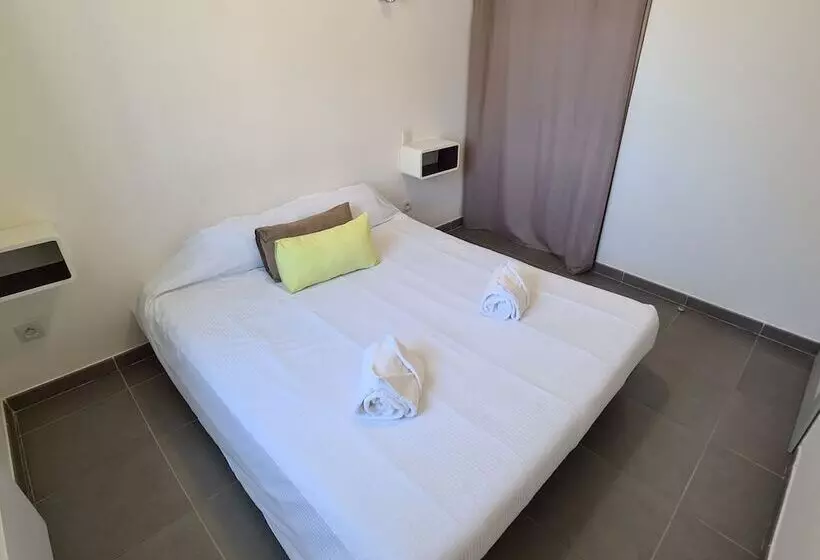 בית מלון כפרי Park & Suites Village Gorges De L Hérault Cévennes