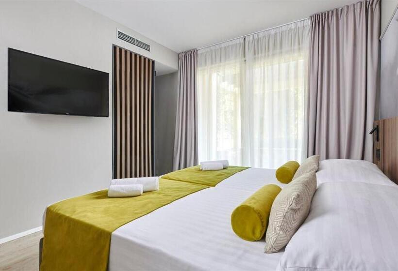 هتل Residence Garden Istra Plava Laguna