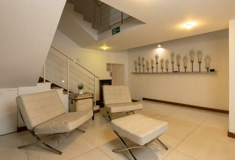 酒店 Rockwell Colombo