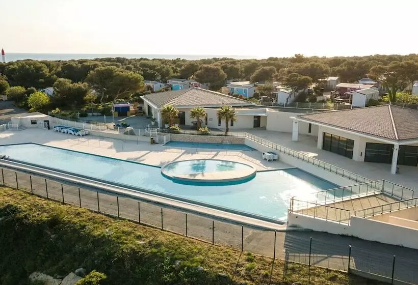 ホテル Camping De L Arquet Cote Bleue