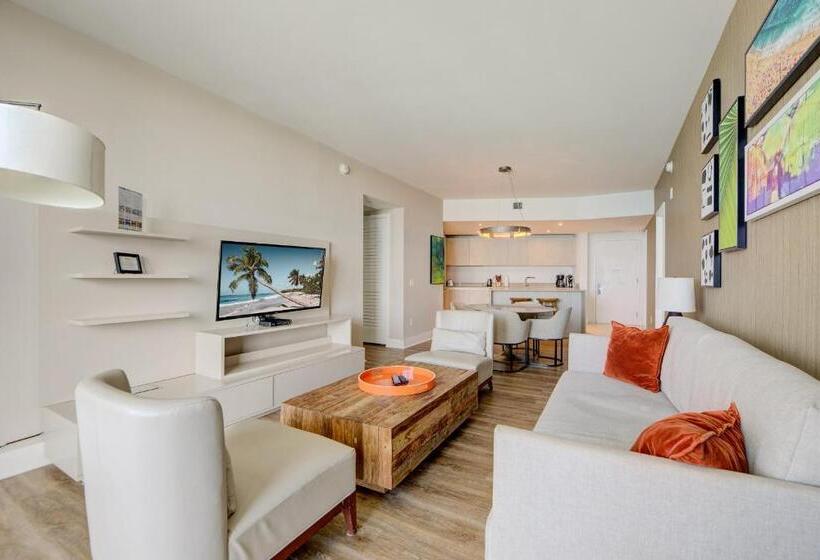 Upscale Comfort And Breathtaking Views At H Hollywood Residences By Zelloo