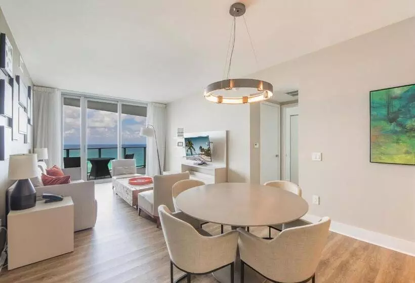 Upscale Comfort And Breathtaking Views At H Hollywood Residences By Zelloo