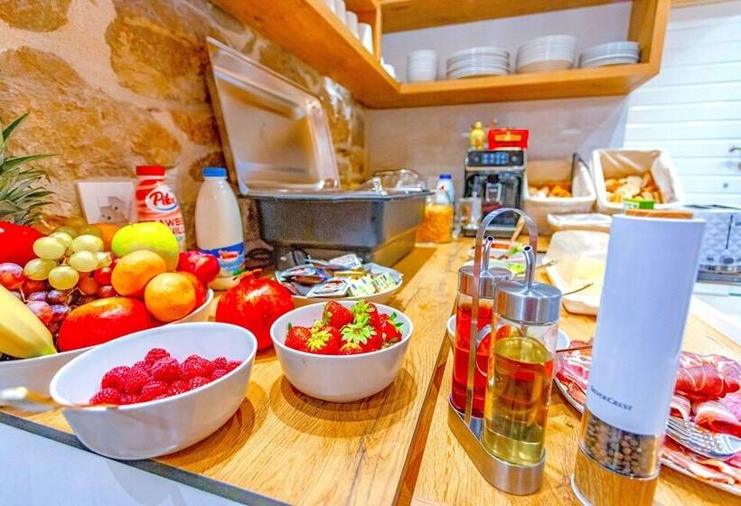 Pensão L U X E Split Luxury Rooms