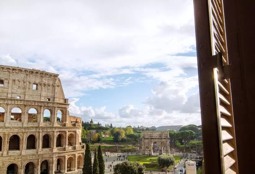 پانسیون Magia At Colosseum