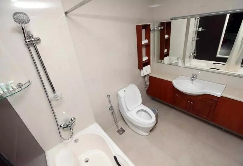 Отель Allseason