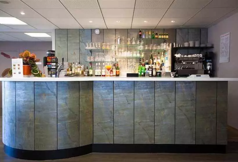 Отель Hôtel Restaurant Bel Air Crevin   Axe Rennes Nantes