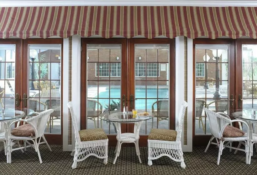 فندق Carlisle Inn