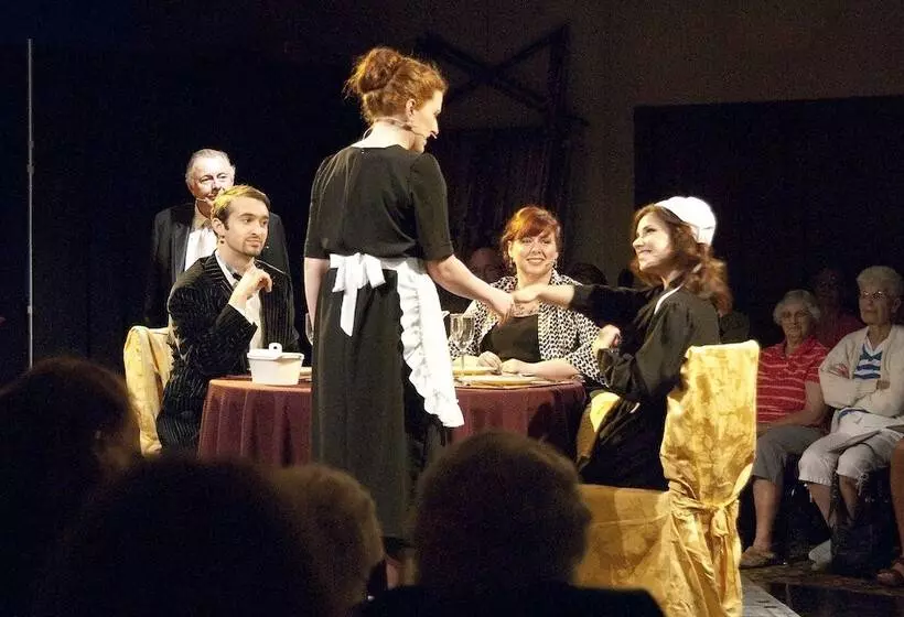 فندق Carlisle Inn