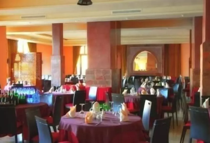 בית מלון כפרי Chems Du Lac