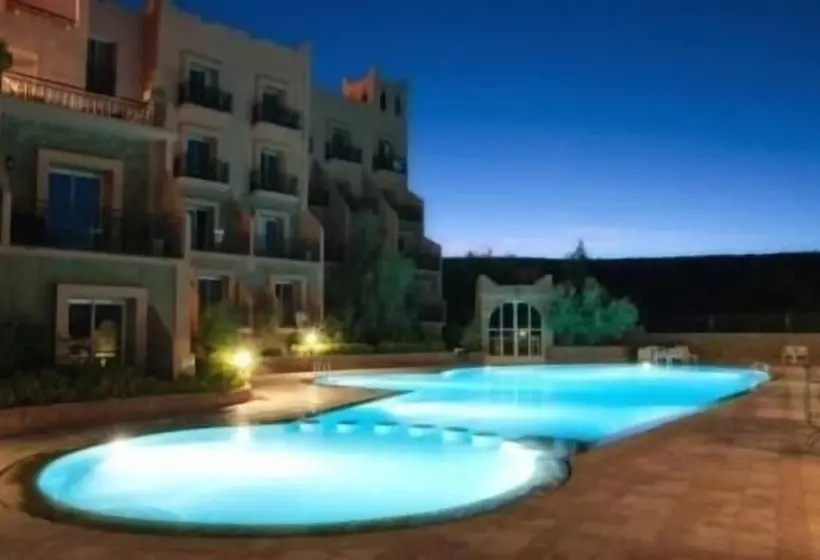 בית מלון כפרי Chems Du Lac