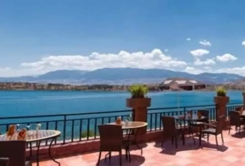 בית מלון כפרי Chems Du Lac