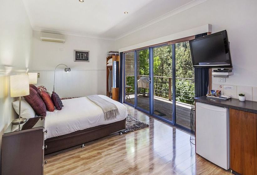 Отель Cloverhill Hepburn Springs