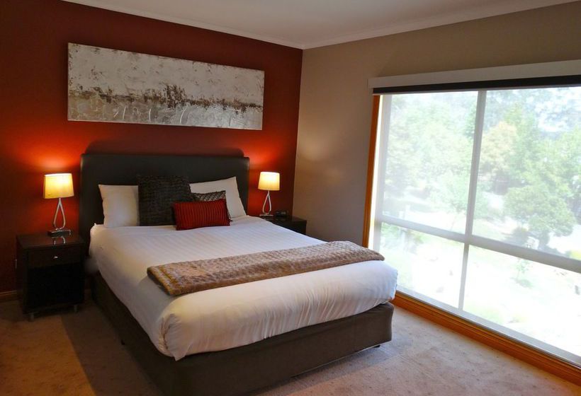 Отель Cloverhill Hepburn Springs