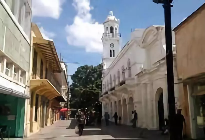 هتل Colonial Blanco