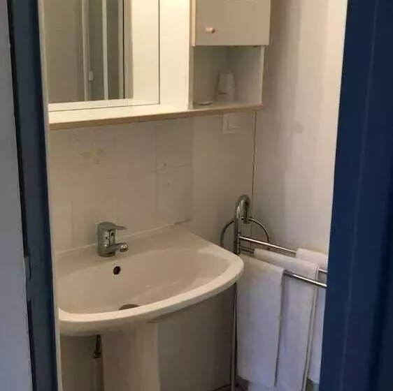 هتل Contact Hôtel Le Saint Rémy Chalon Sud