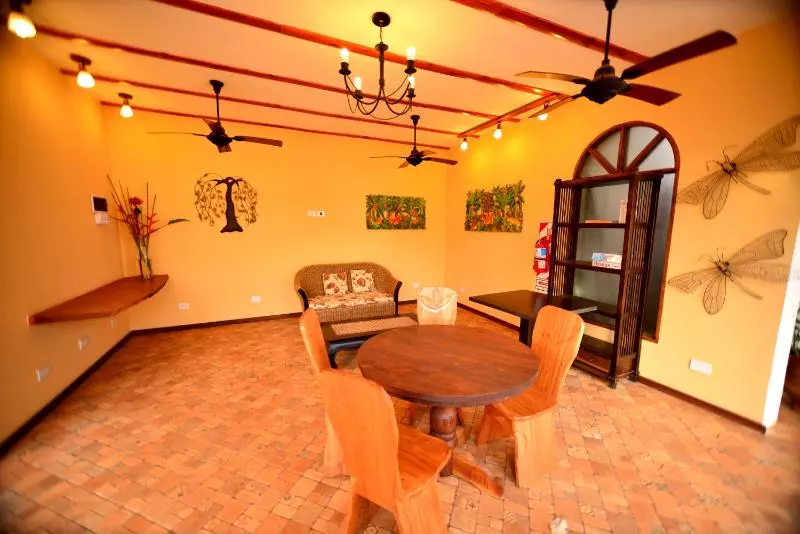 هتل El Pueblito Iguazu