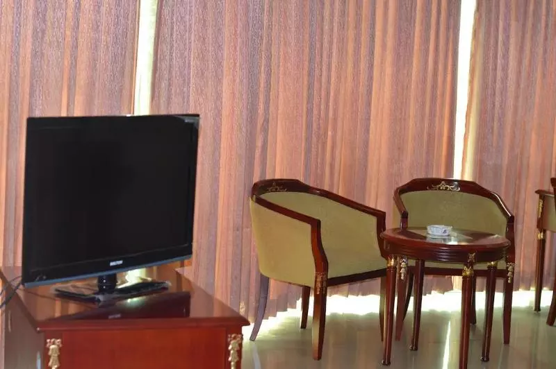 هتل Metro International